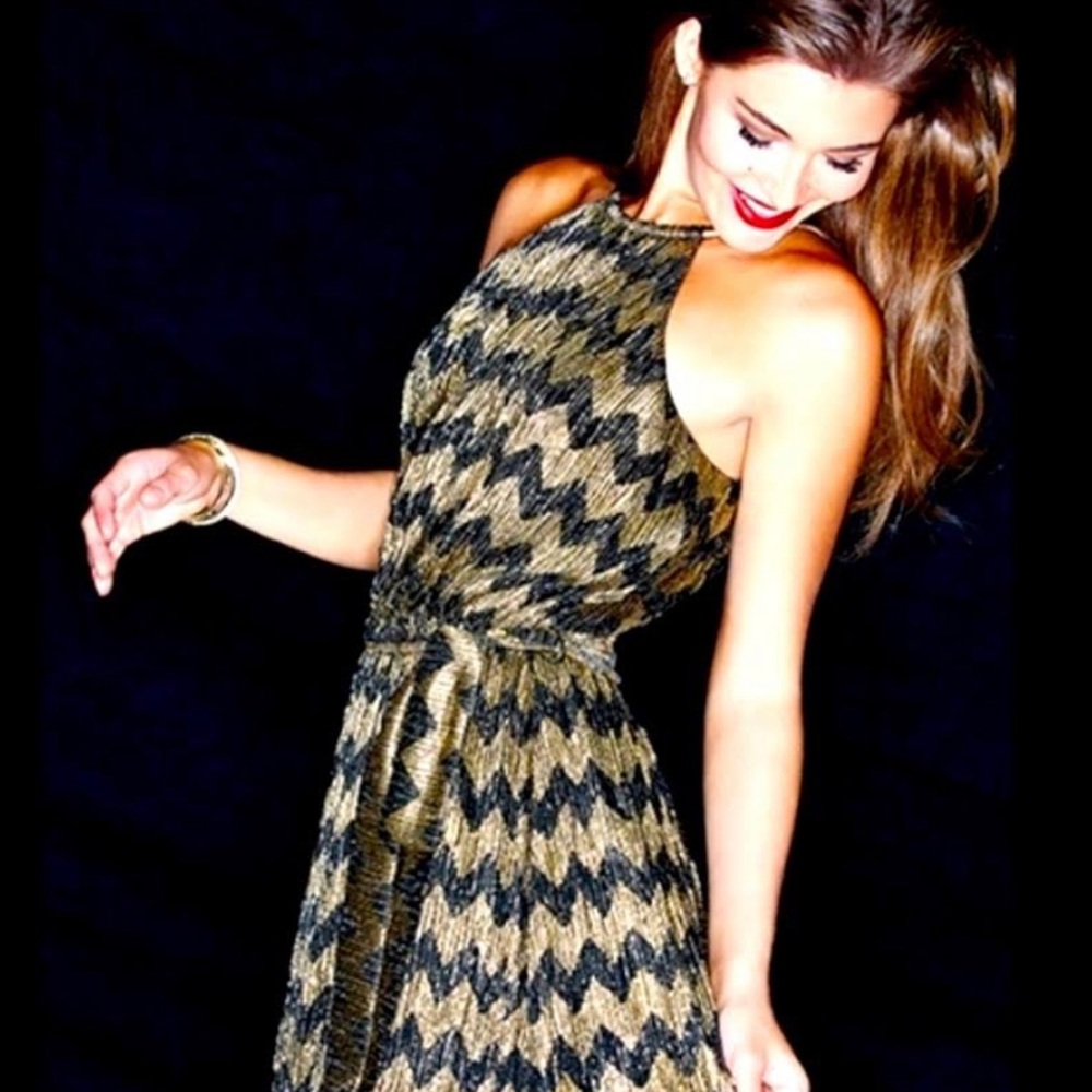 Guess black and gold party dress 🖤⭐️